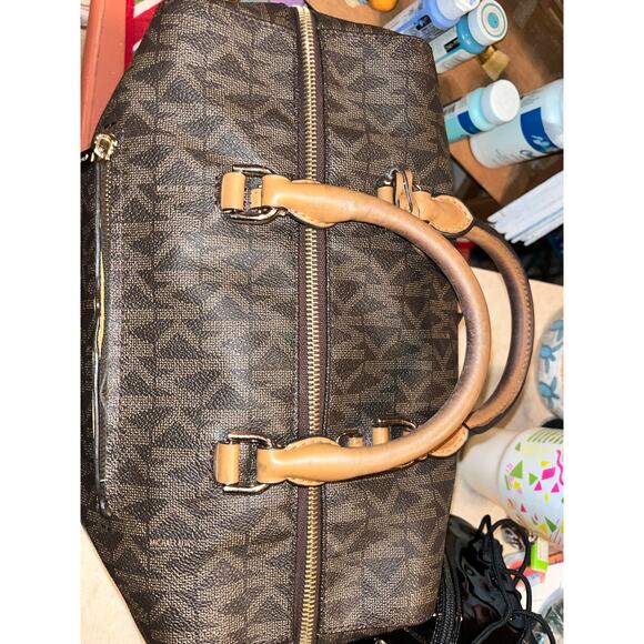 Michael Kors Kirby large satchel in brown monogram printed pebble leather. - Picture 2 of 15